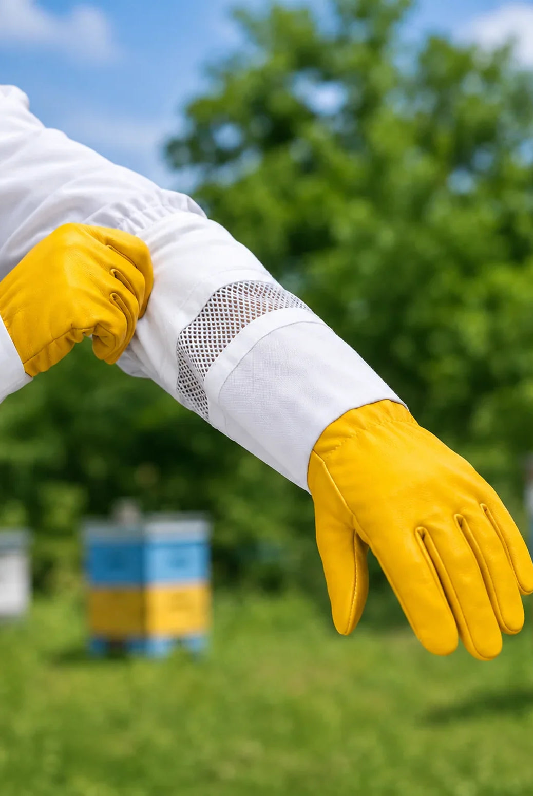 Best Beekeeping Gloves - OZ ARMOUR CO
