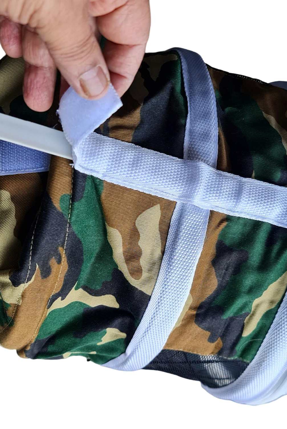 OZ ARMOUR beekeeping suit fencing veil and zipper detail