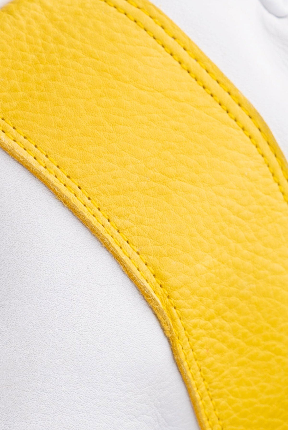 Professional Quality Beekeeping Gloves with Extra Strength - Gloves