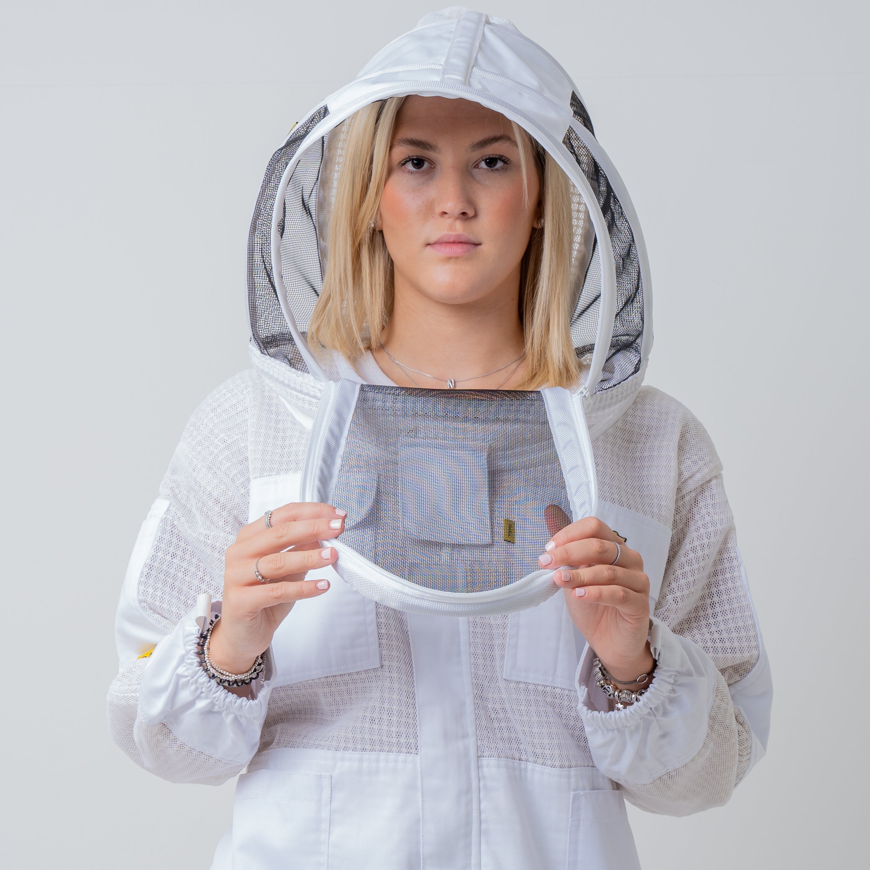 Beekeeping Suit With Fencing Veil - Women Wear Front CloseUP