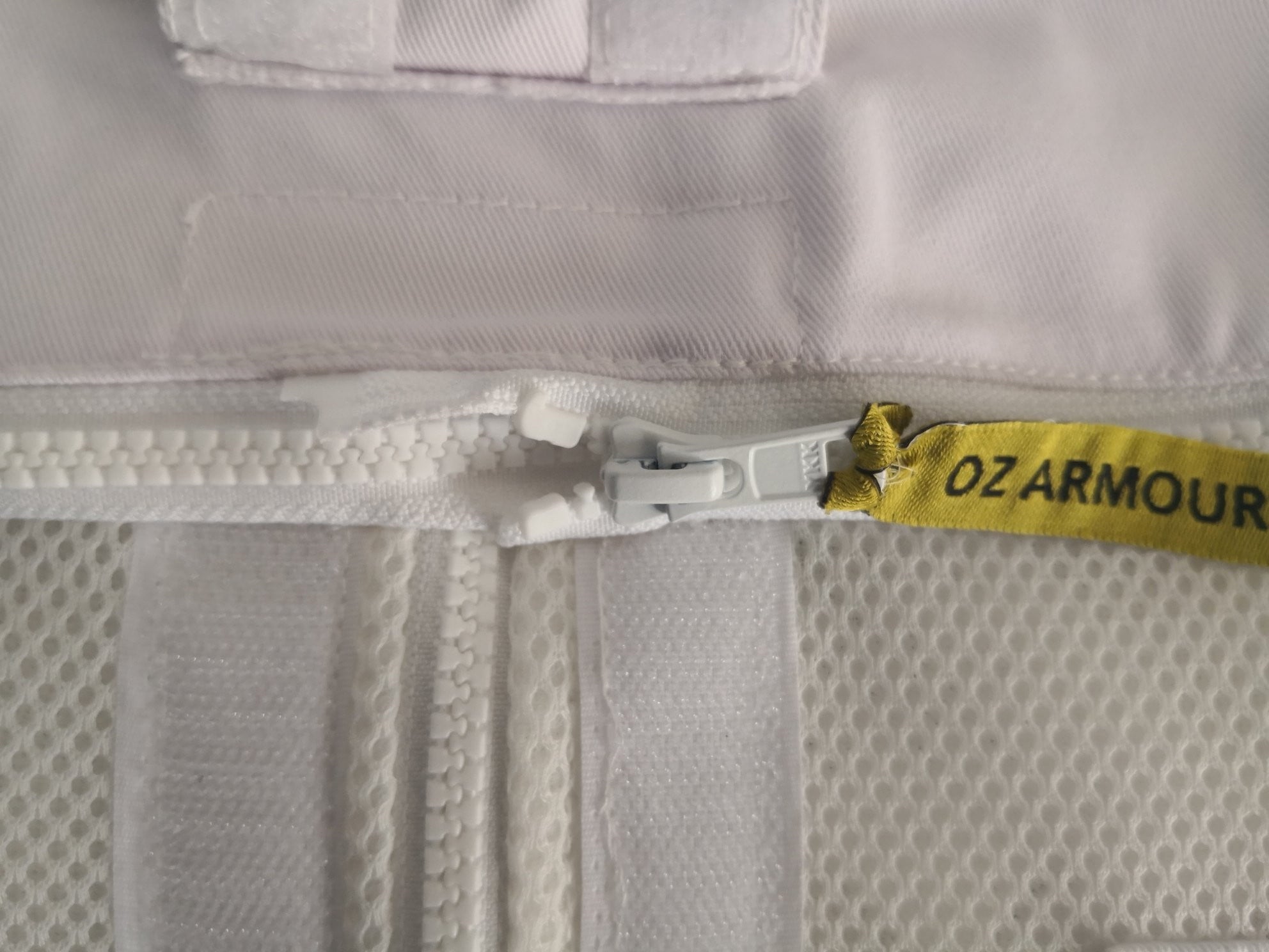 Oz Armour Double Layer Air Mesh ventilated Beekeeping Suit with Round Brim Hat - Beekeeper Costume Kit - Premium Adult Suits and Jackets